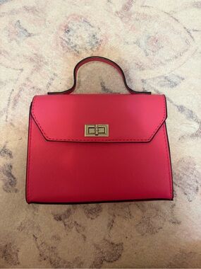 Women's Pink Handle Bag with Silver Twist Lock